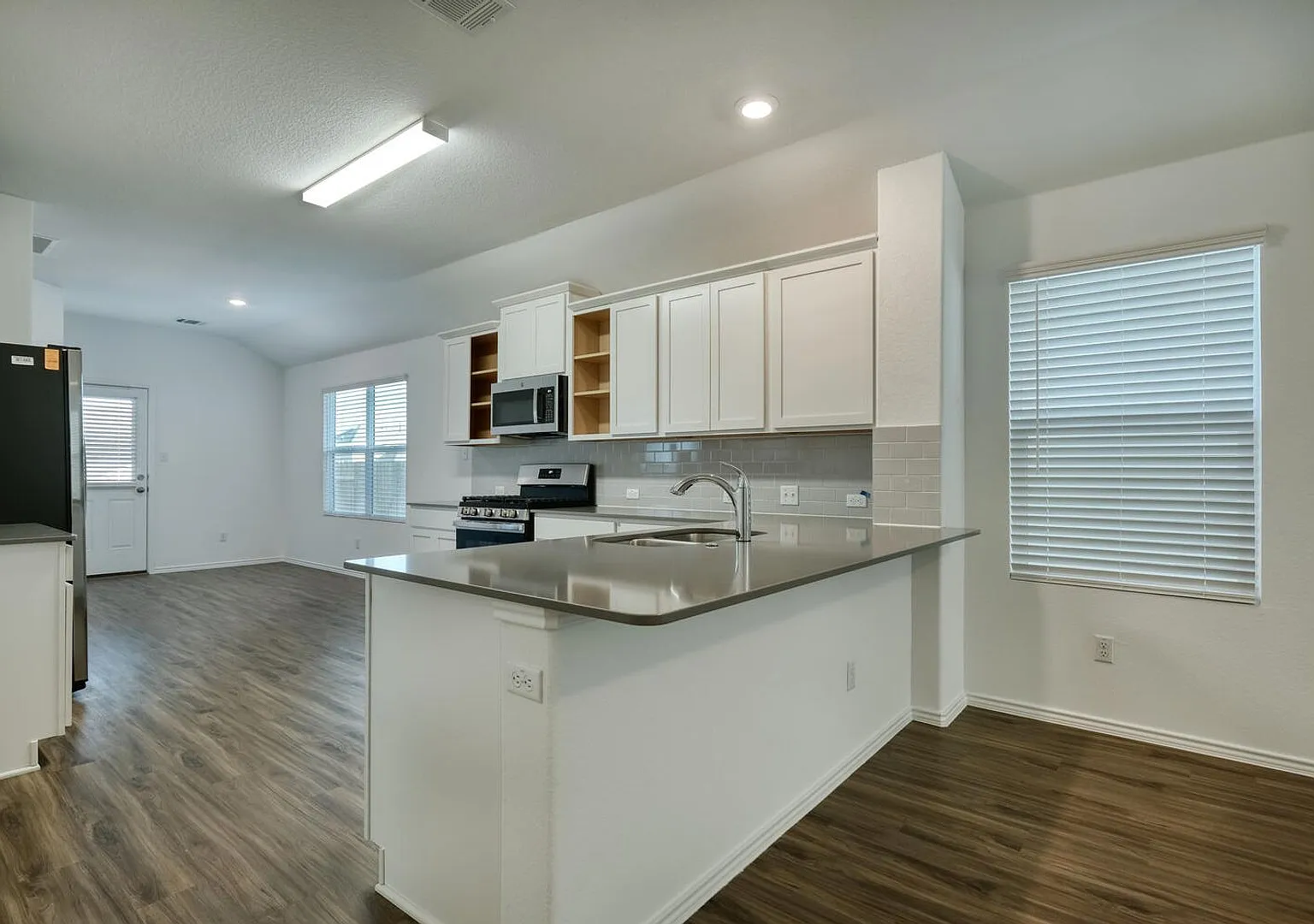 241 Majestic Cedar Ct — Photo 4