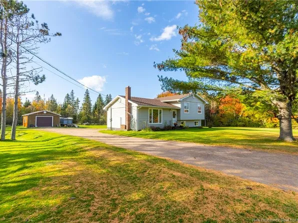 166 Mount View Rd, Sackville, NB E4L 1N4