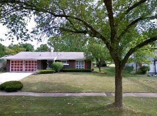 21W055 Monticello Rd, Lombard, IL 60148