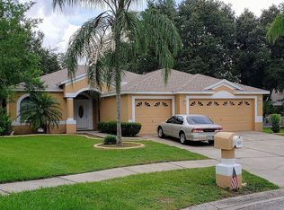 2907 Folklore Dr, Valrico, FL 33596