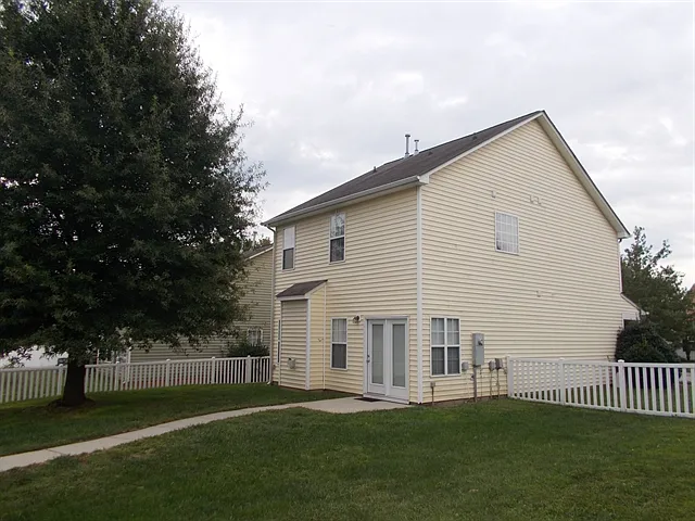 10505 Meadow Crossing Ln — Photo 13