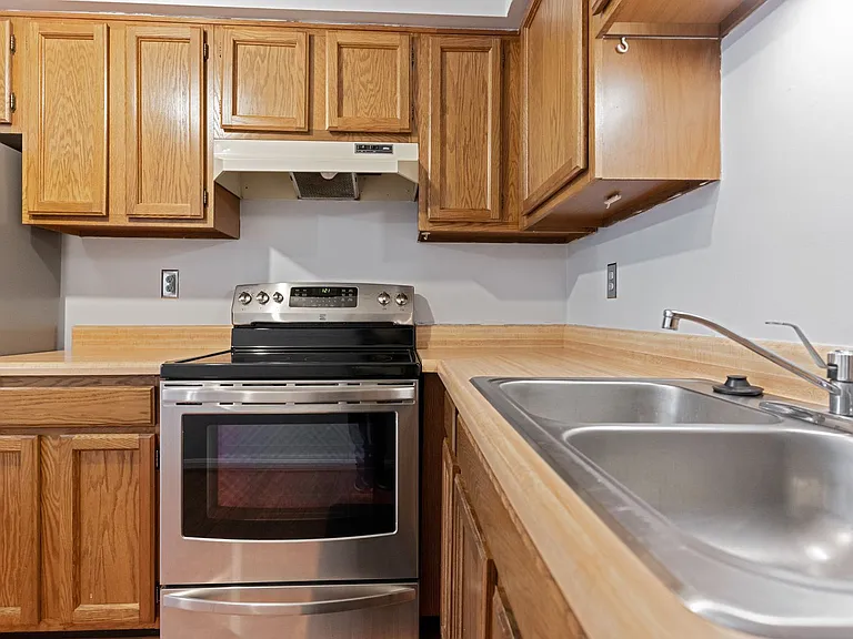 48 Avonshire Ct — Photo 8