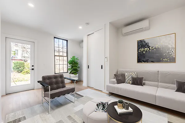 Rented by Modern Spaces | media 10