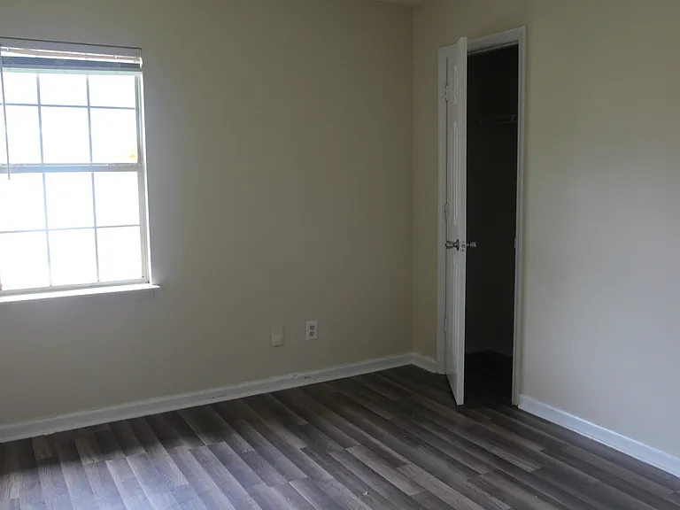 111 Augusta Ct — Photo 5