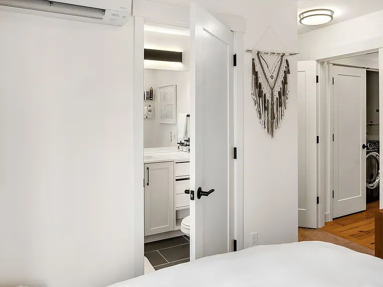 2023 S Washington St #B — Photo 12
