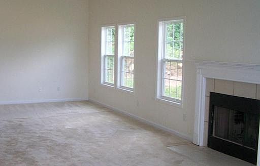 4th image of 148 Autumn Glen Dr