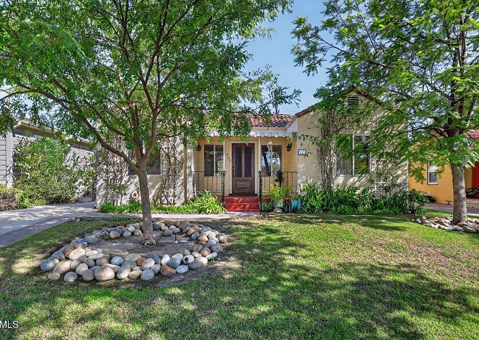 1st image of 842 E Glenoaks Blvd