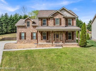 807 Galloping Ln, Powell, TN 37849
