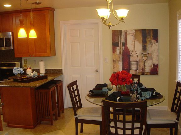 4th image of 1172 Creekwood Dr
