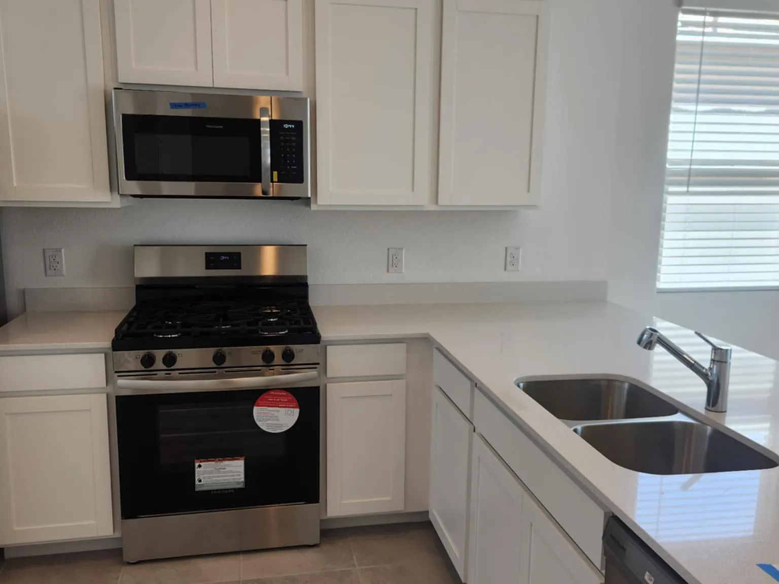 3 bed, 1400 sqft, $2,000 — Photo 3
