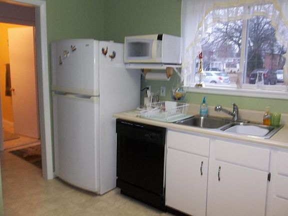 5th image of 9614A Missouri St