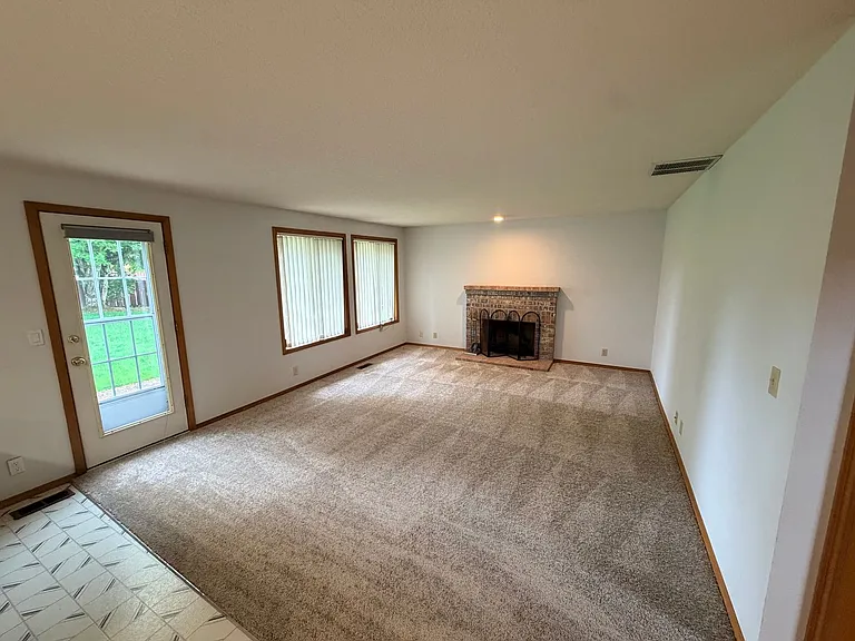 1835 NE 56th Ave — Photo 10