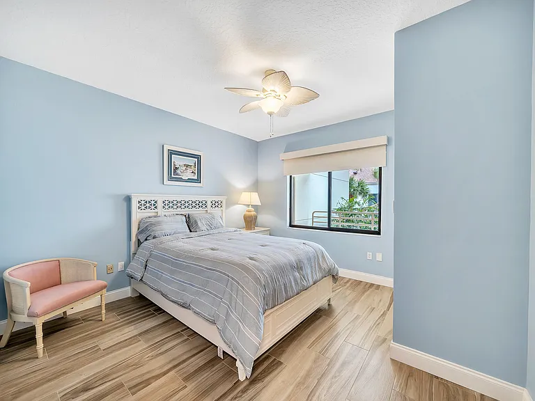 827 Oak Harbour Dr — Photo 42