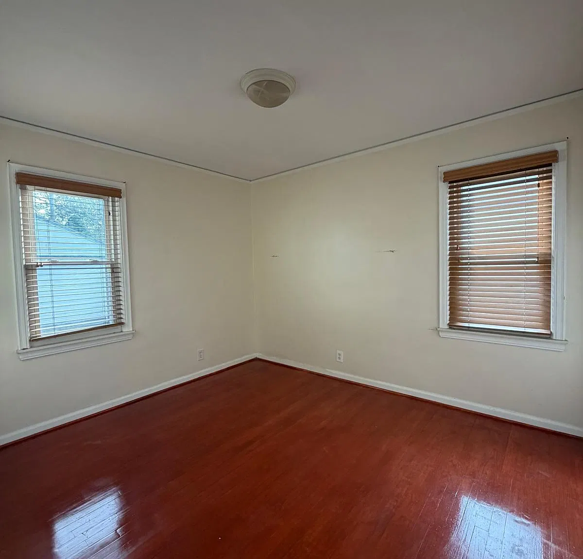 3 bed, 837 sqft, $1,700 — Photo 4