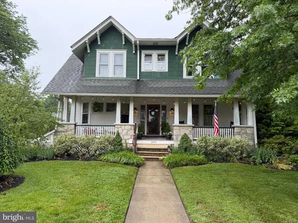 201 Chestnut St, Audubon, NJ 08106