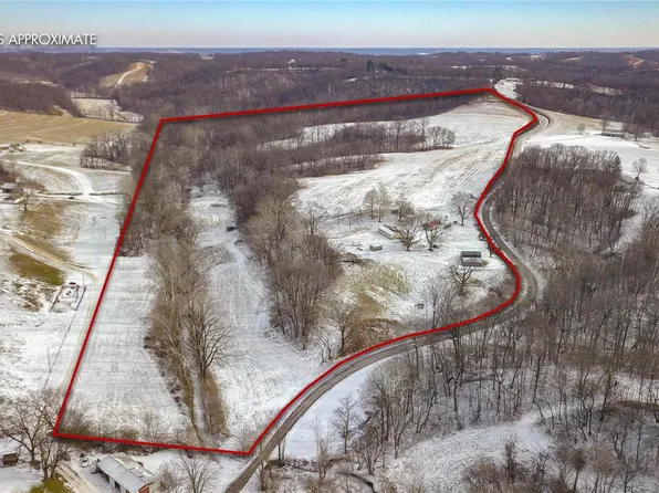 1356 Geske Hollow Rd, Hamburg, IL 62045