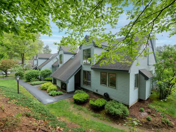 111 Lakeland Drive #A, Hartford, VT 05059
