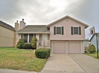 10314 N Main St, Kansas City, MO 64155