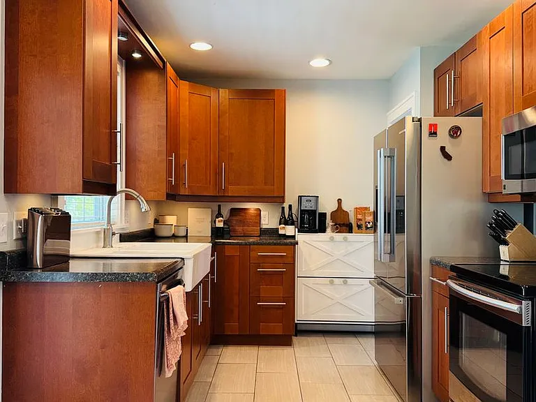 2163 Englewood Dr SE — Photo 12