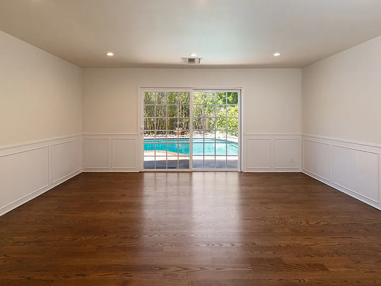 3102 Granville Ave — Photo 10
