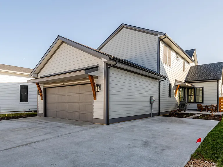 269 Waters Edge Dr — Photo 26