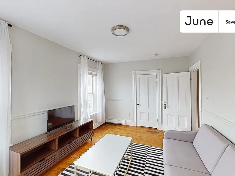 76 Easton St — Photo 7