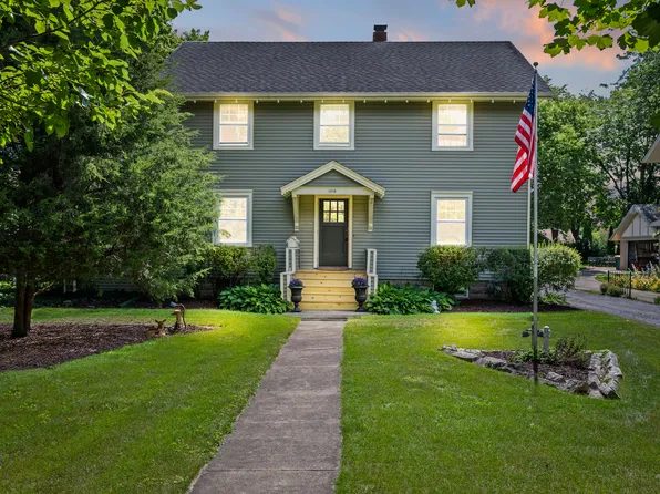 1018 Dekalb Ave, Sycamore, IL 60178