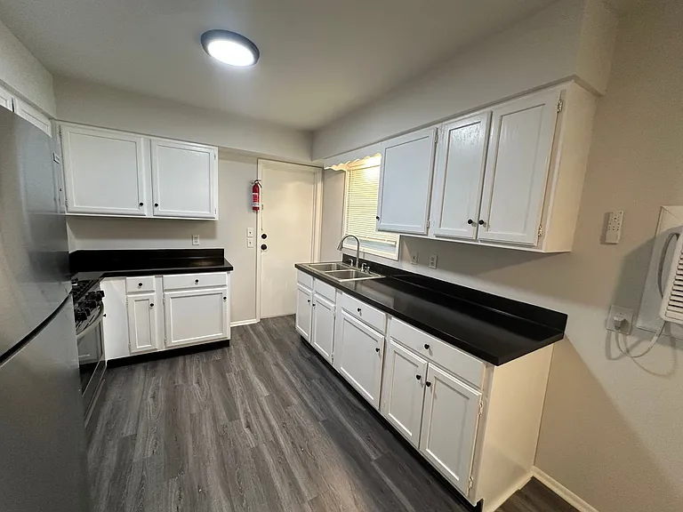 1812 - 1814 Academy Street, Kalamazoo, MI — Photo 5