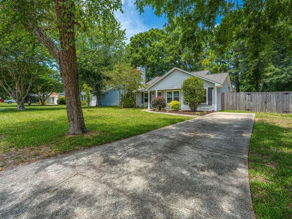 1141 Oakcrest Dr, Charleston, SC 29412