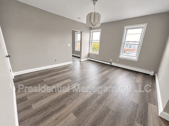 2nd image of 258 Lawrence St #Ref4