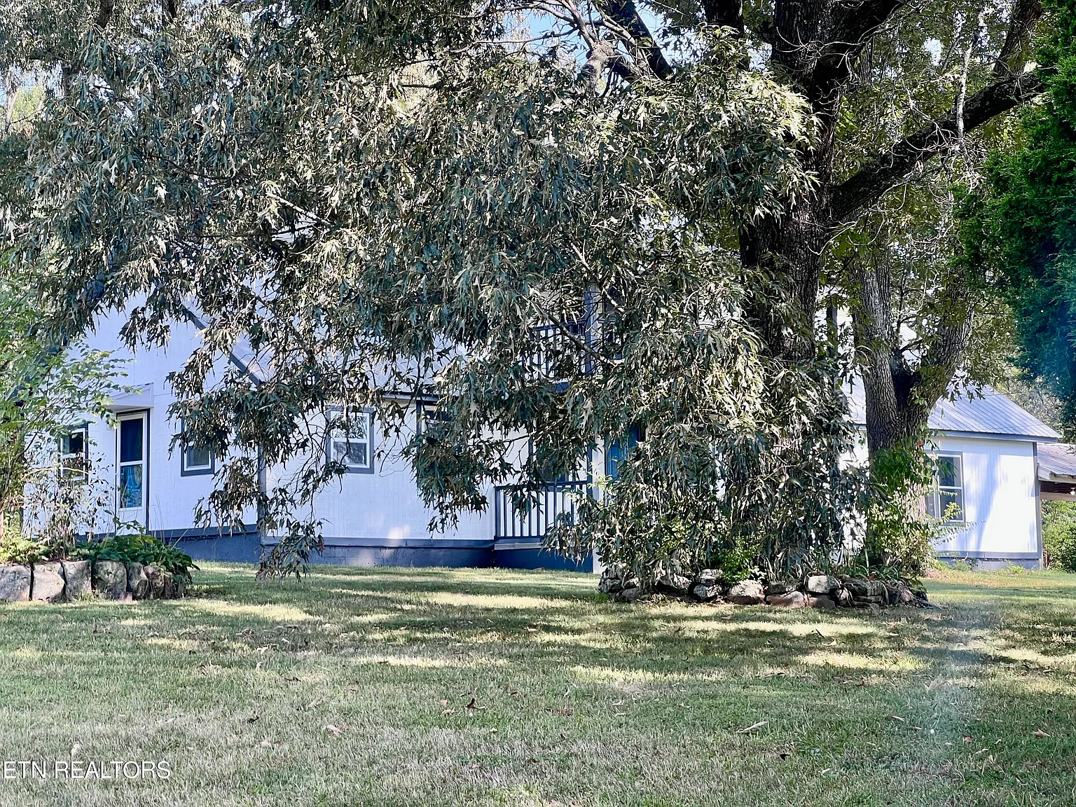 3 bed, 2.5 bath, 1815 sqft, $1,800 — Photo 3