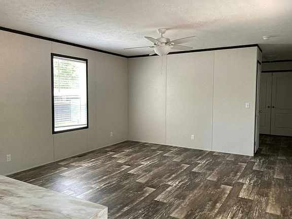 5th image of 2800 W Memorial Dr #126