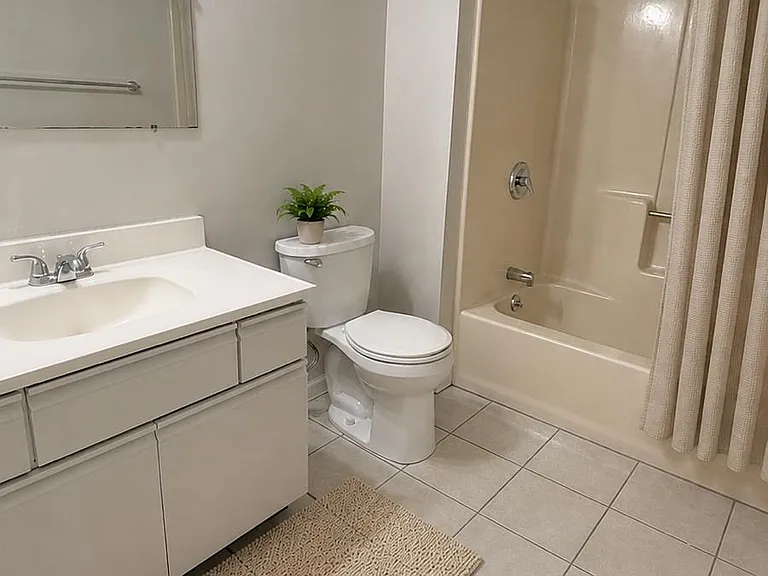 554-556 Franklin Street Ext #A — Photo 9