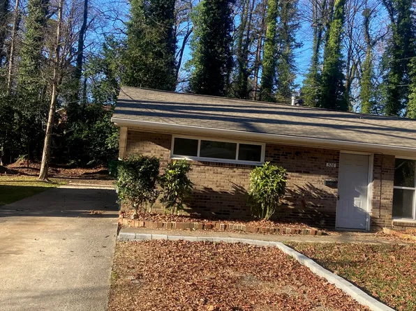 526 Blendwood Dr, Charlotte, NC 28215