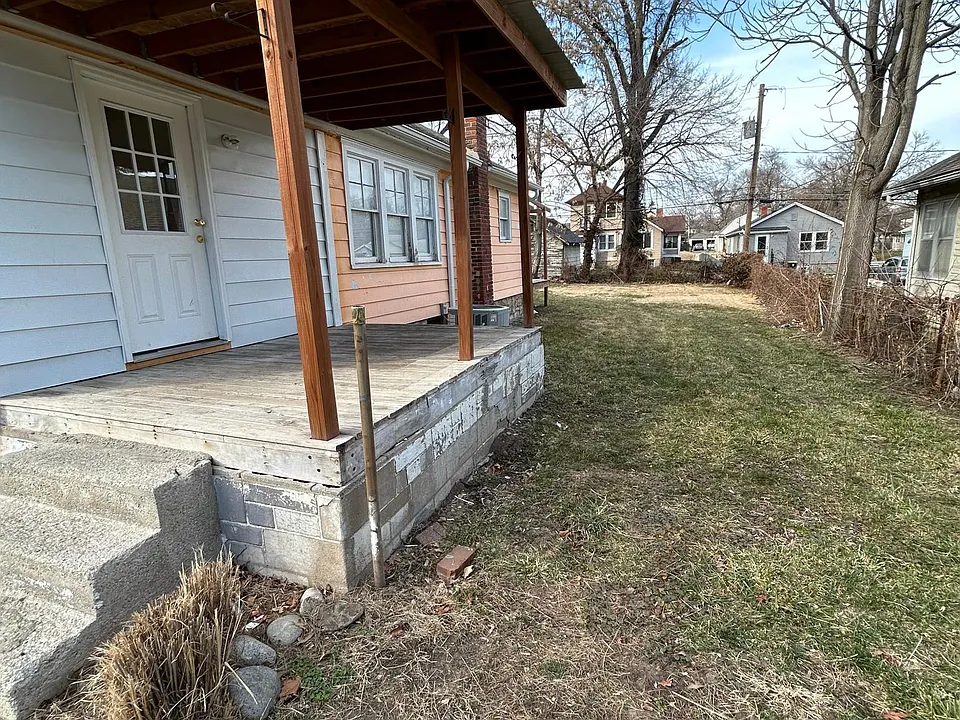 2030 E Gregory Blvd