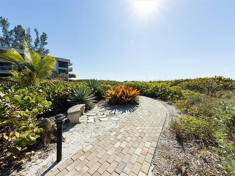 5757 Gulf Of Mexico Dr #305 — Photo 31