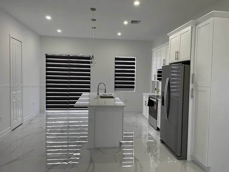 425 Majors Ave S — Photo 6