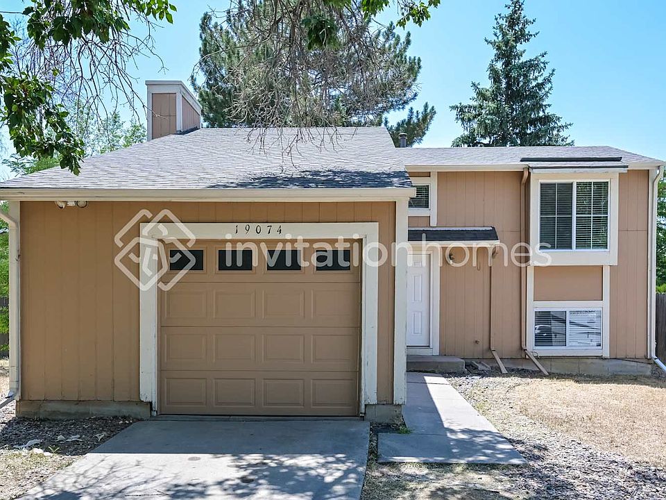1st image of 19074 E Mansfield Dr