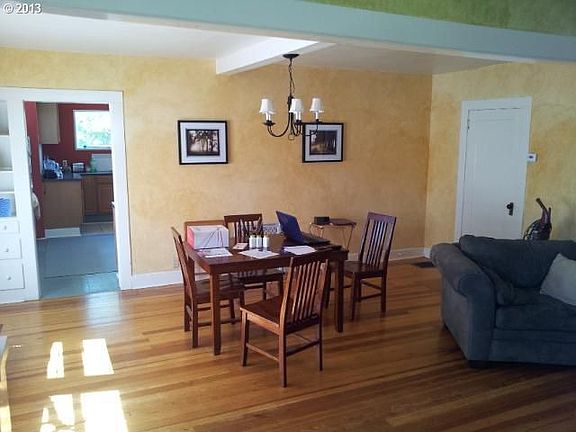 5th image of 214 W Burgen St