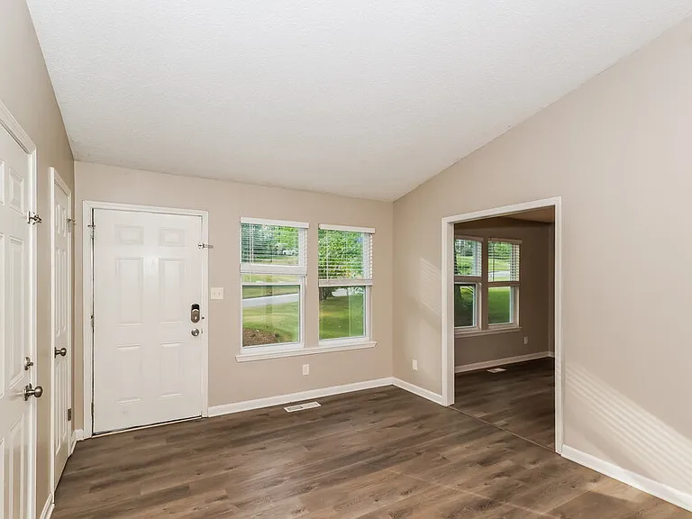 4110 Cranwood Dr — Photo 4