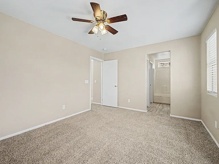6077 Aripeka St — Photo 15