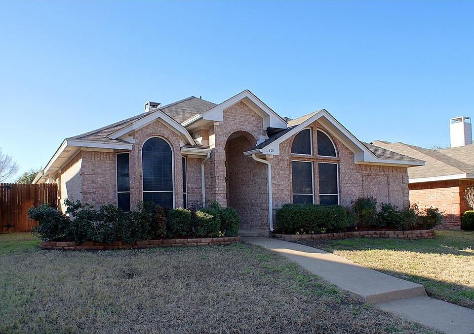1st image of 1710 Creekpoint Dr