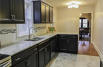 5th image of 2714 Francis St