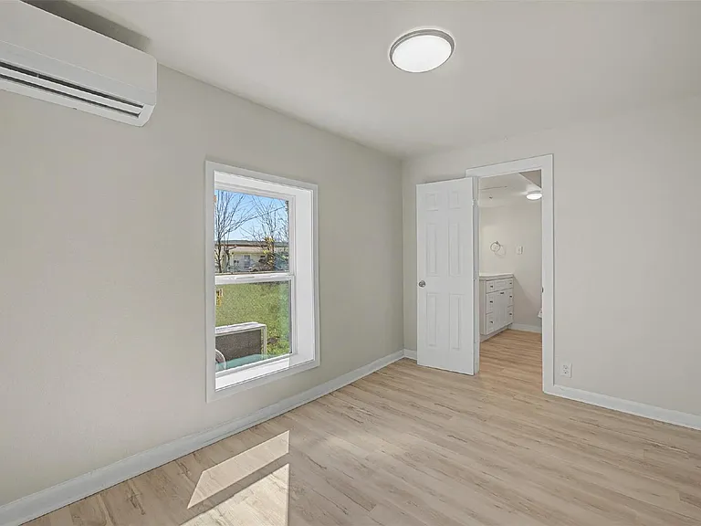 9021 White Settlement Rd #B — Photo 14