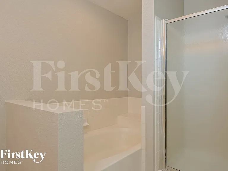 1161 N Chamberlain Pl — Photo 10