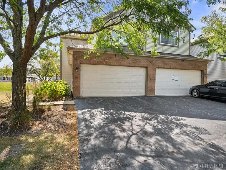819 Asbury Dr — Photo 1
