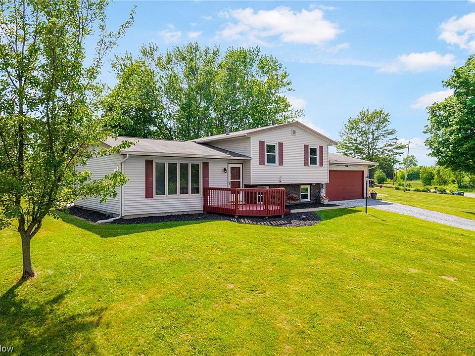 10960 Easton St NE, Alliance, OH 44601 Zillow