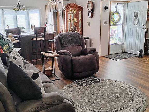 2nd image of 106 Wilpark Dr