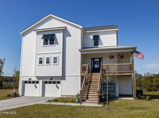 124 Tidal Bluffs Ct, Peletier, NC 28584