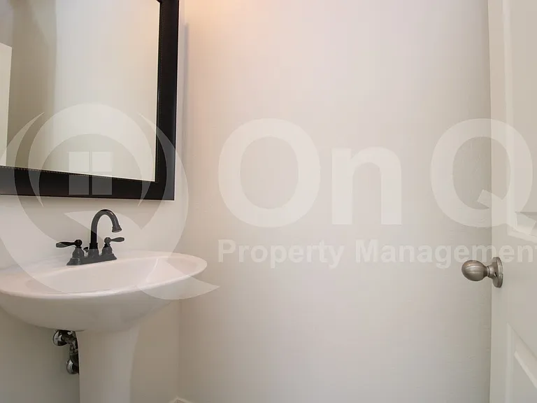 11443 W Saint John Rd — Photo 17